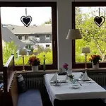 Hubertus Konukevi 3*