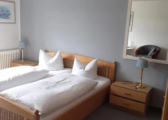 Hubertus ゲストハウス 3*