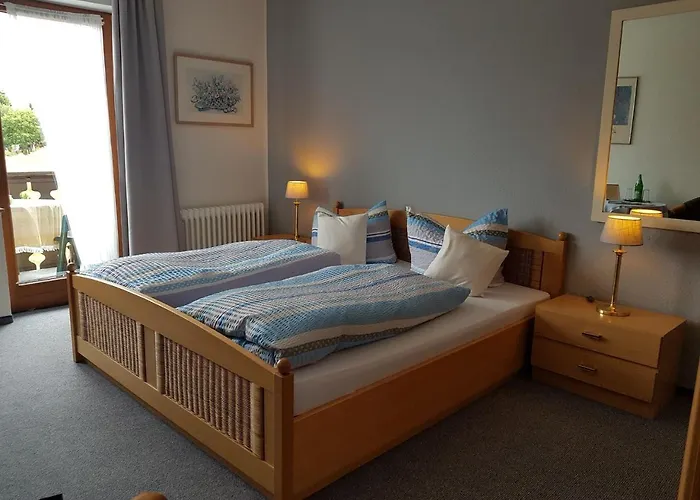 Hubertus ゲストハウス 3*